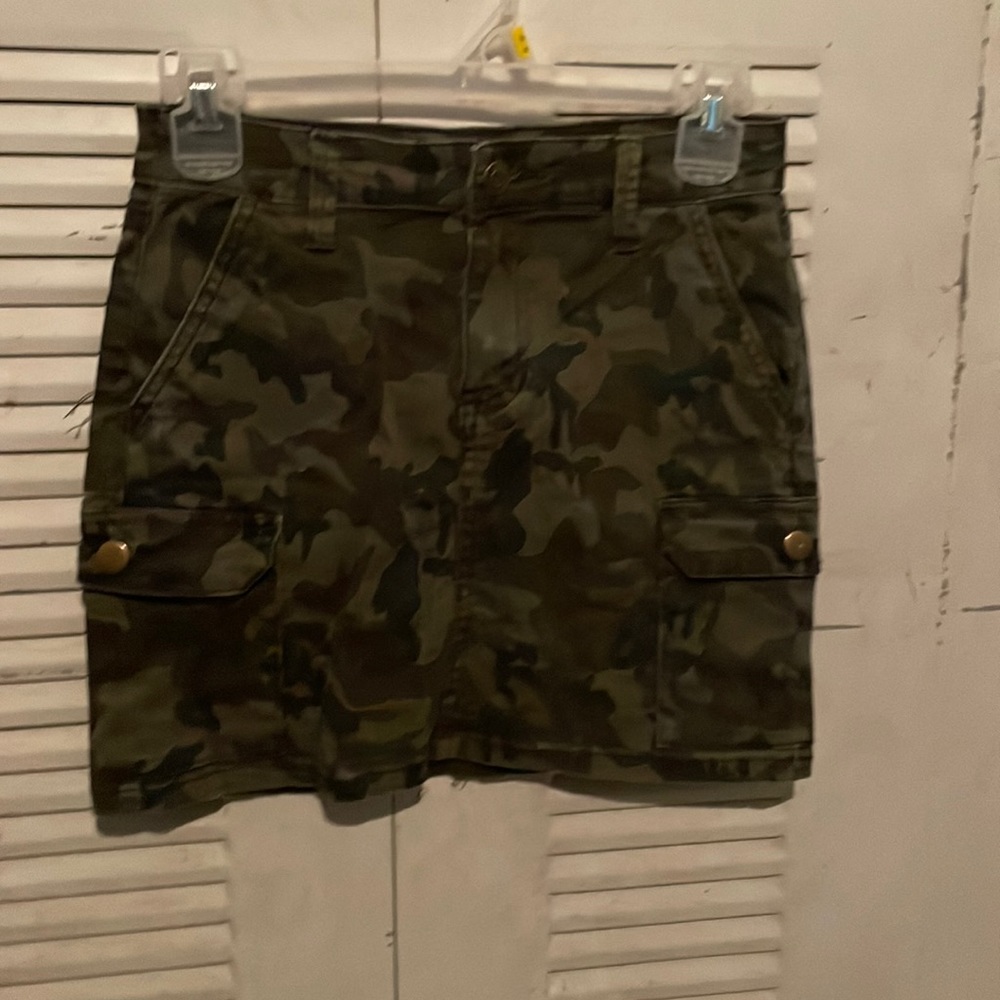 Womens mini print skirt